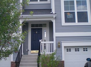 368 Hickory Ln, South Elgin, IL 60177