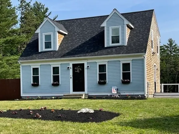 13 Priscilla Mullins Way, Carver, MA 02330
