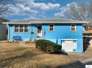 2734 S 49th St, Omaha, NE 68106