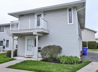 618 Eastbrooke Ln, Rochester, NY 14618