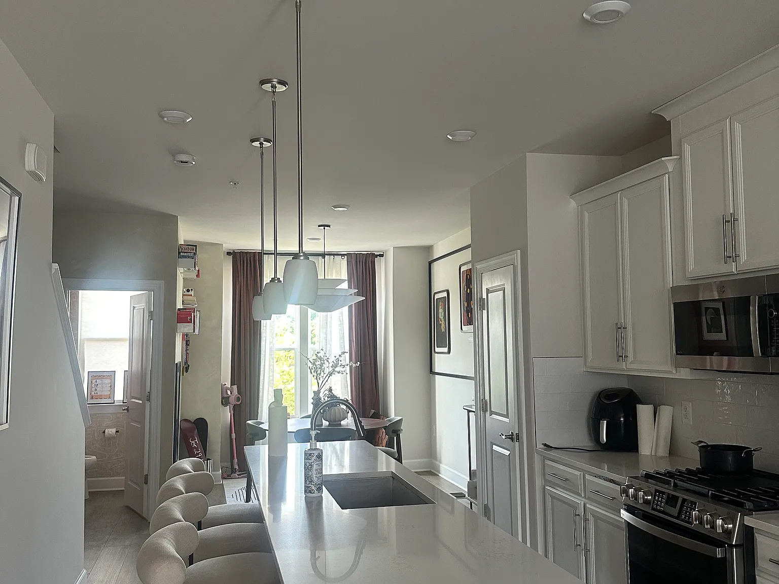 3545 Carnaby St — Photo 3