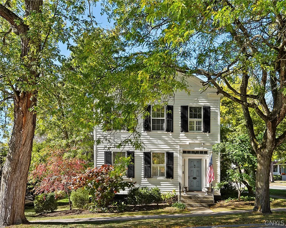 4 bed, 3.5 bath, 2925 sqft, $4,700 — Photo 1