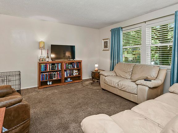 4th image of 3329 W Countryside Drive