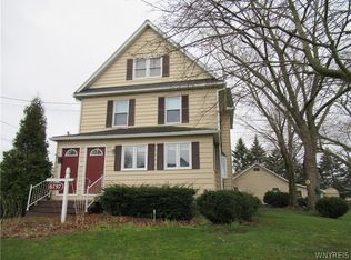 6797 E Eden Rd, Hamburg, NY 14075