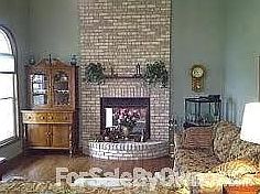 Living room & Fireplace