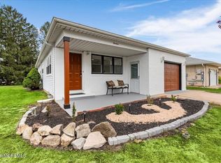 13 Pavilion Street, Toms River, NJ 08757