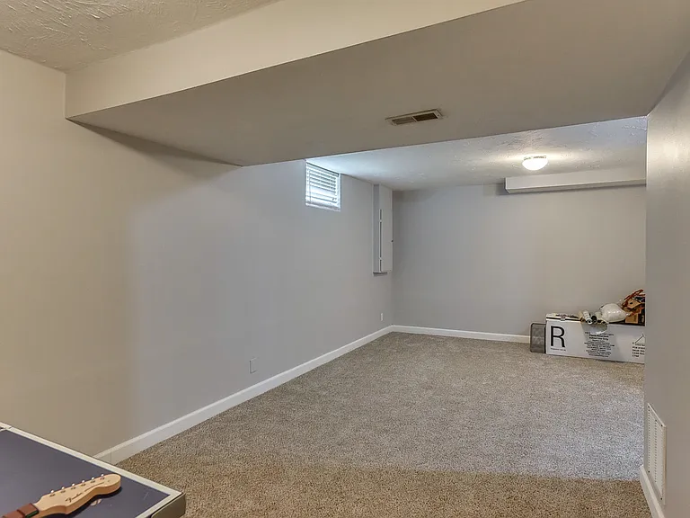 16655 Erskine St — Photo 29