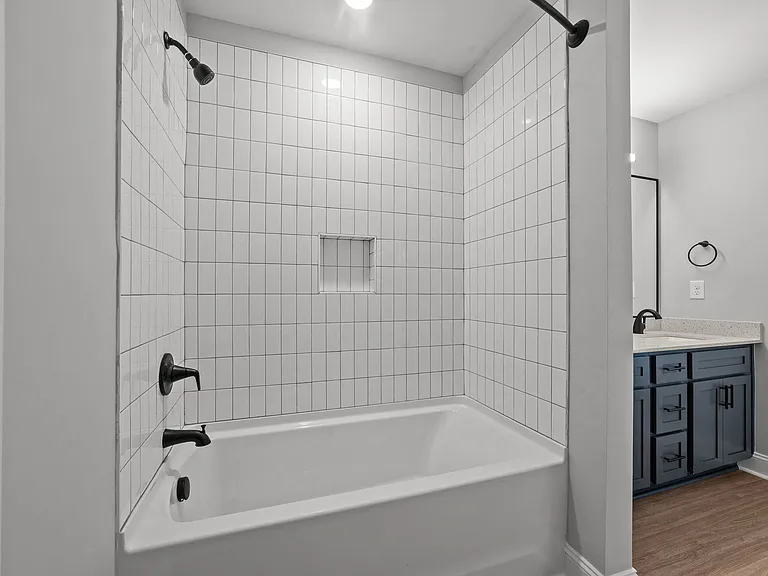 2 Bedroom Townhome - Secondary Ensuite