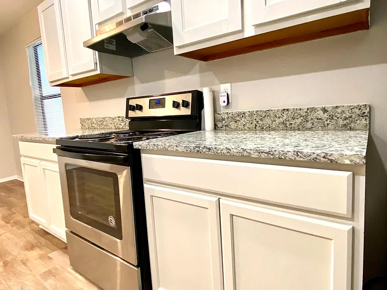2815 Frazier Ave — Photo 10