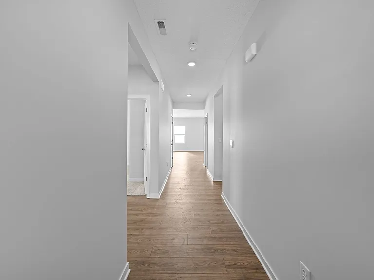 511 Darliene Dr — Photo 7