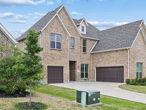 2nd image of 629 Singing Water Dr