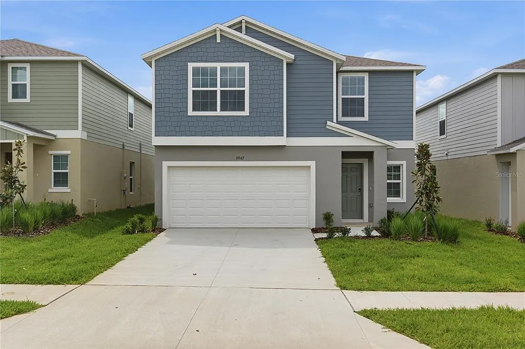 5 bed, 2.5 bath, 2215 sqft, $3,200 — Photo 1