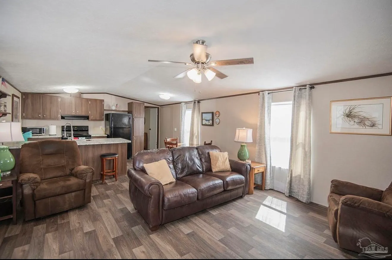 2 bed, 1200 sqft, $1,750 — Photo 3