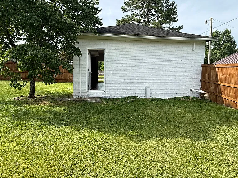 822 Georgia Ave — Photo 14