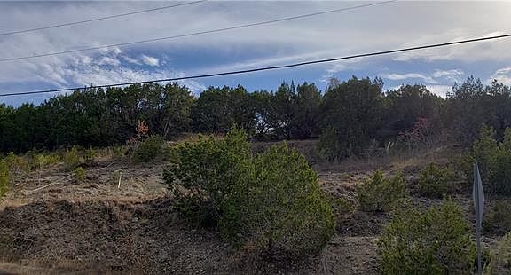 4th image of 21205 Creekside Dr