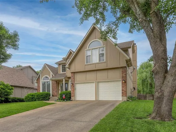 12805 Barton St, Overland Park, KS 66213