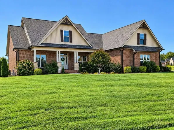 639 Blue Water Dr, Cookeville, TN 38506