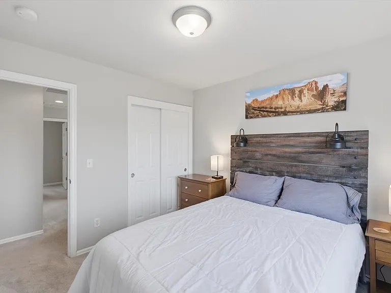 3519 SE Quayside St — Photo 32