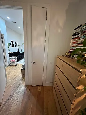 Rented by Delmark Realty LLC | media 30