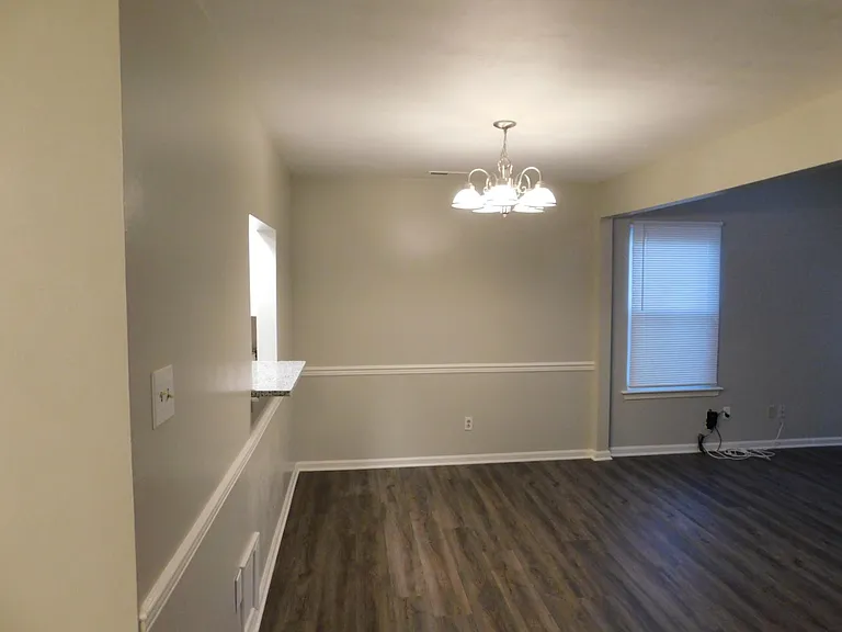 1433 Drumheller Dr — Photo 14