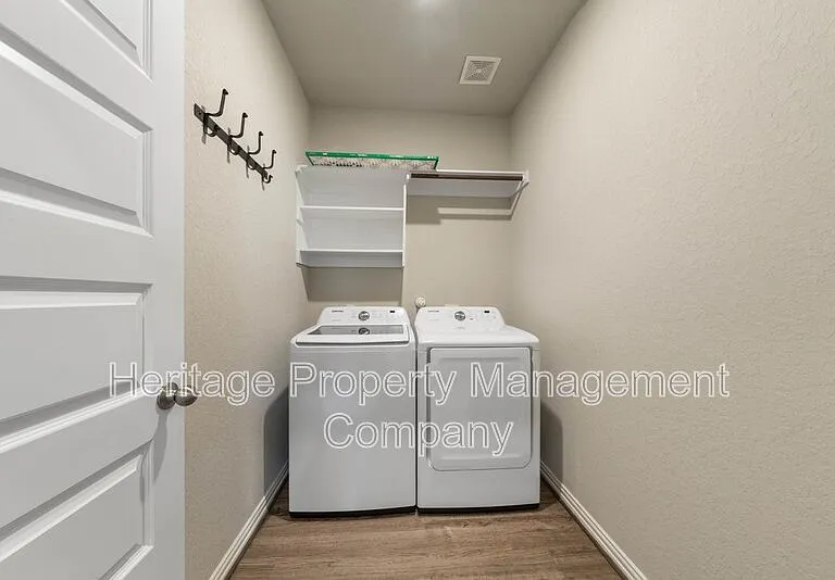 2080 Cowan Dr — Photo 25