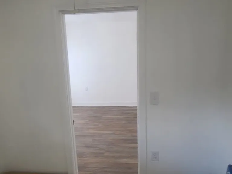 143 W 1st St #2 — Photo 11