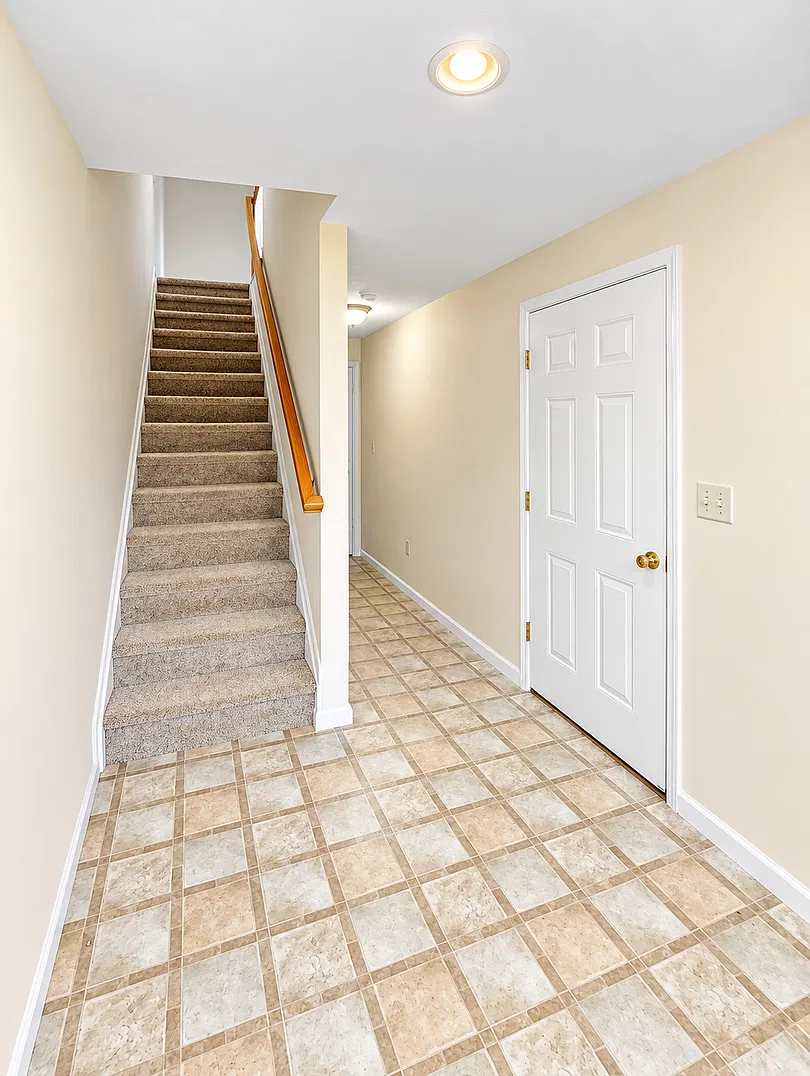 Townhouse for Rent in Taylor Springs — Photo 2