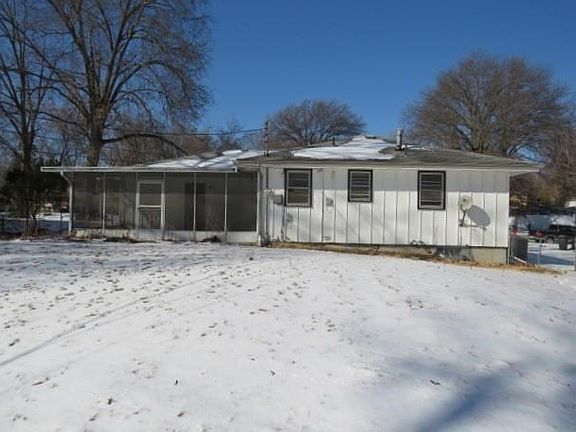 2nd image of 3615 Rowland Ave