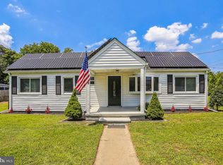 8 Sumac Rd, Glen Burnie, MD 21060