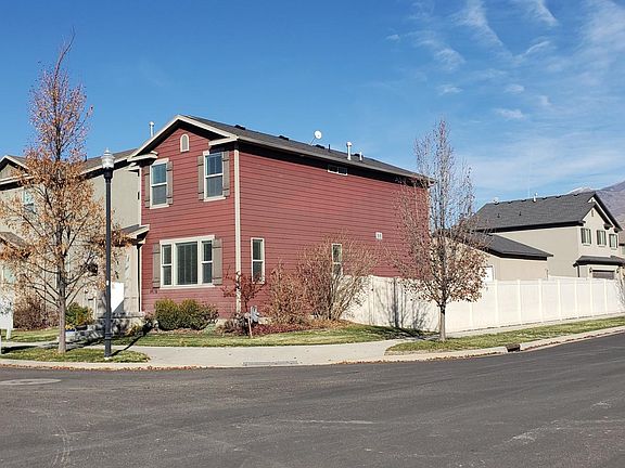 Beautiful home on a quiet street with a fully fenced yard