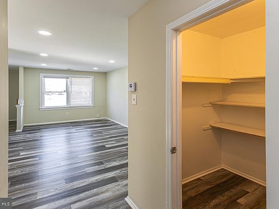 5th image of 9463 Ashton Rd