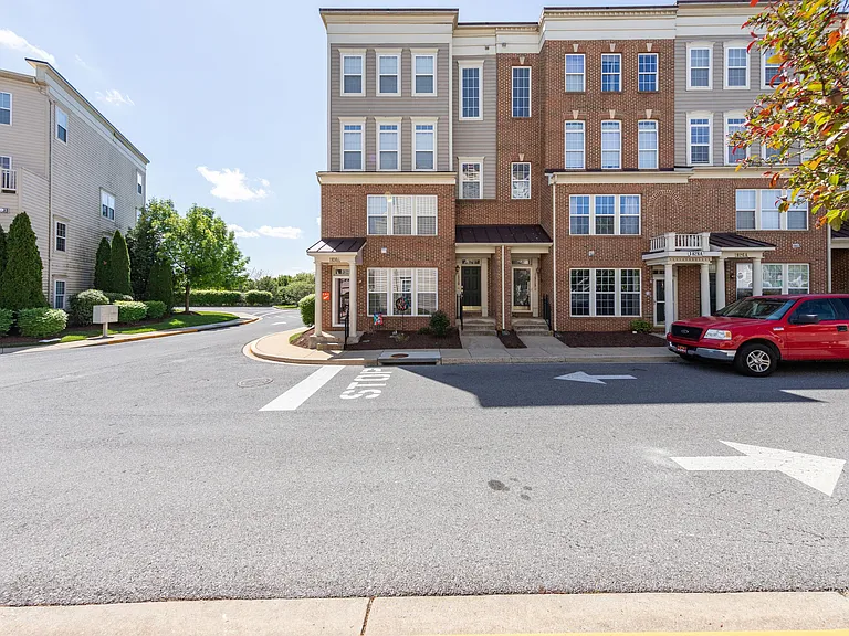 1830 Wheyfield Dr #6-B — Photo 2