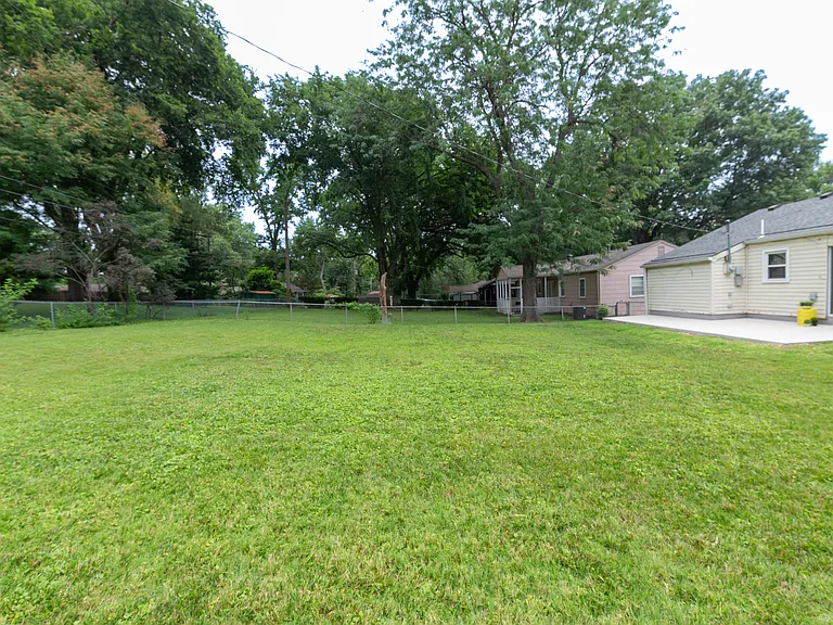 7430 Reeds Ln — Photo 25