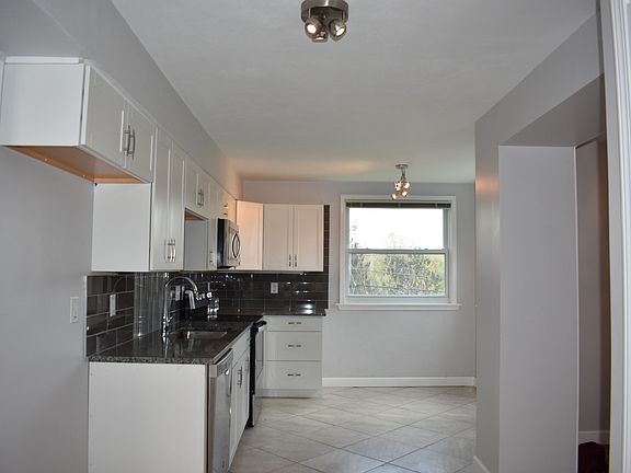 4th image of 9400 High Hill Ct