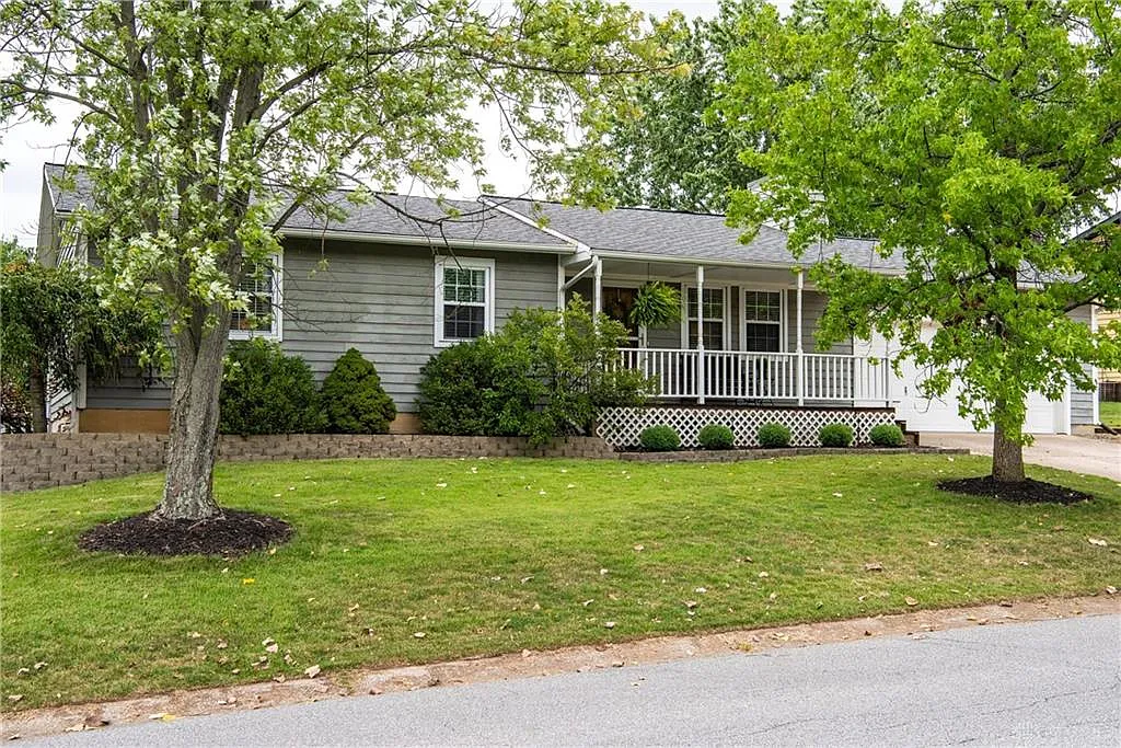 130 Stillpass Way photo 1