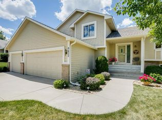 9622 Lakeside Trl, Champlin, MN 55316