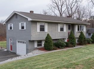 365 E Mountain Rd, Westfield, MA 01085