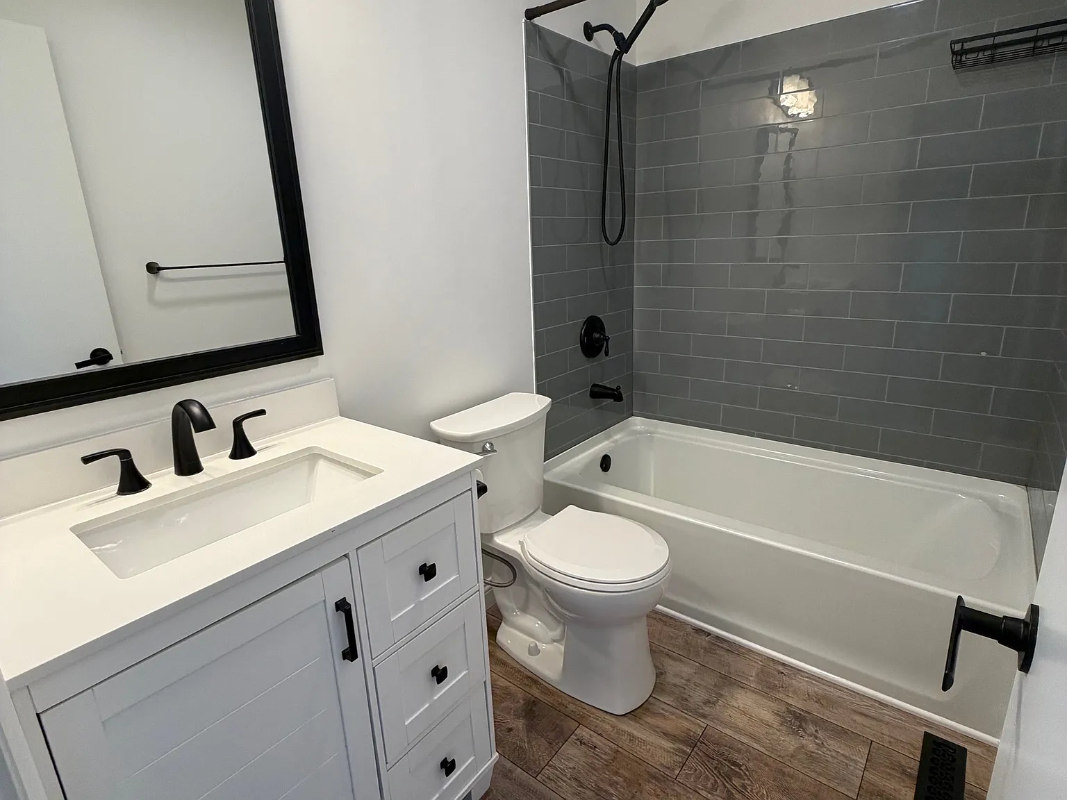2 bed, 912 sqft, $1,650 — Photo 3