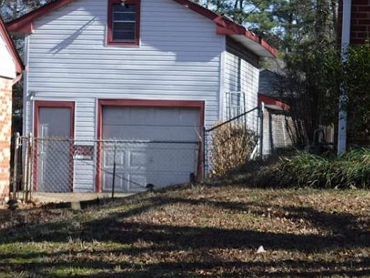 2nd image of 3636 Brookmeade St