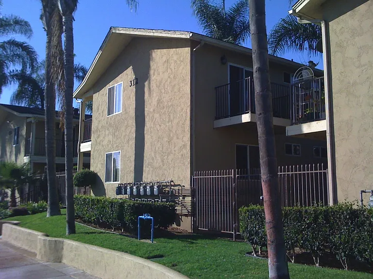 304 J Ave #32 — Photo 6