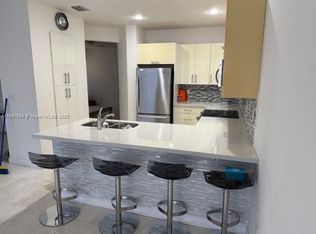 10476 NW 61st St, Doral, FL 33178
