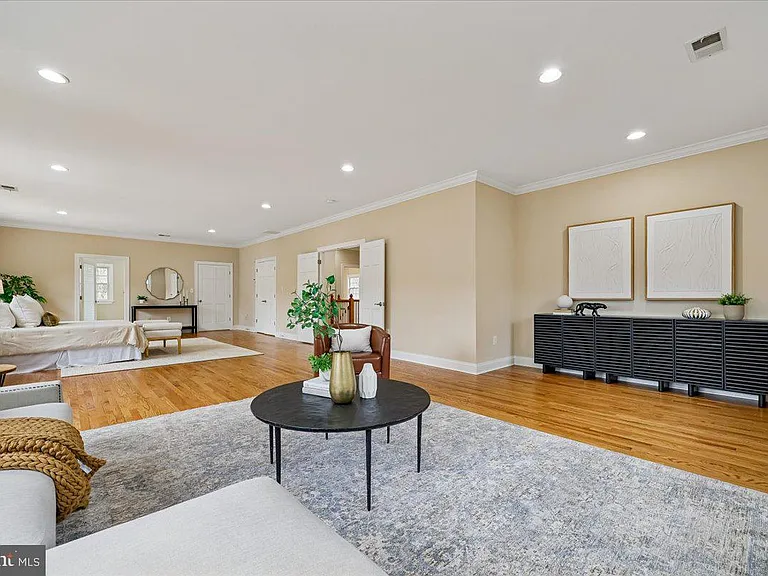 4902 Derussey Pkwy — Photo 61