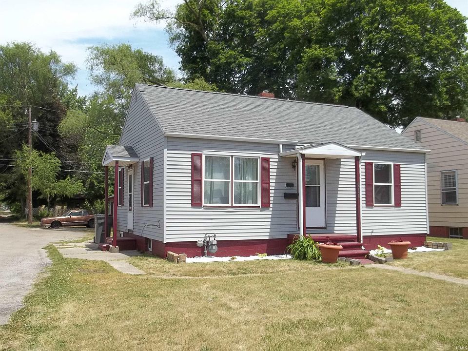 1st image of 914 W Lusher Ave