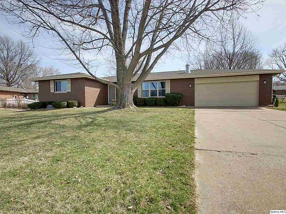 2nd image of 3821 Tiffany Ln