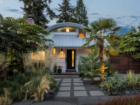 6221 SE Ash St, Portland, OR 97215