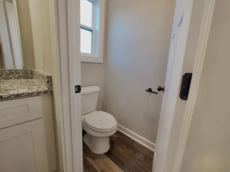 511 N Point Cir — Photo 16