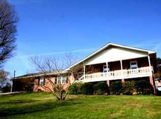 137 S Quail Trl, Cornelia, GA 30531