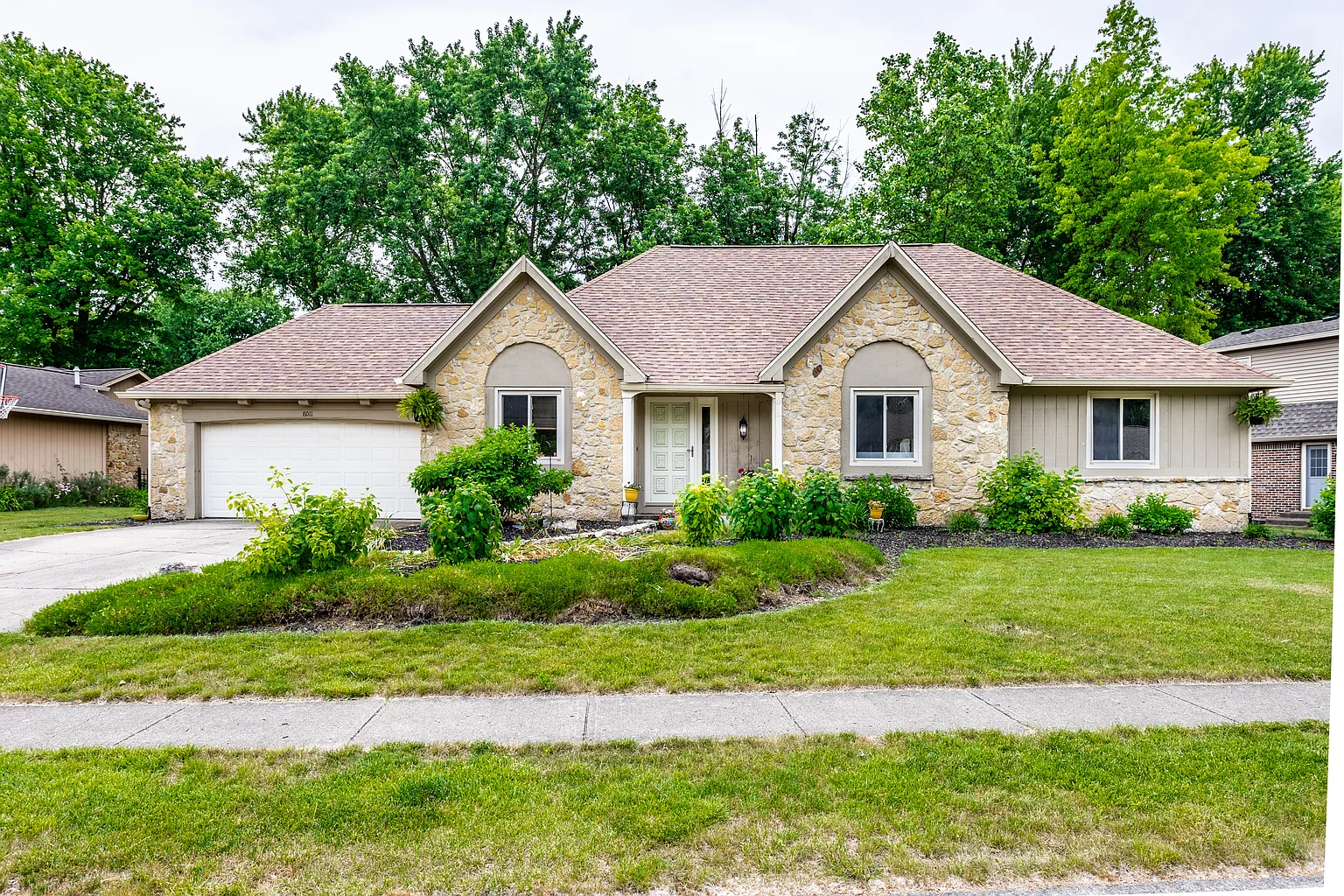 8011 Warbler Way photo 1