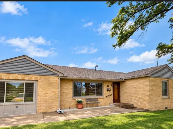 309 S Kansas St, Russell, KS 67665