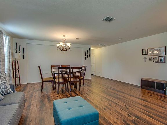 5th image of 9775 Everson Dr